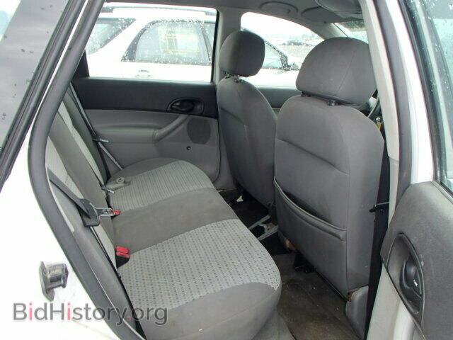 2006 FORD FOCUS - VIN: 1FAFP36N06W100198 - Фото 6