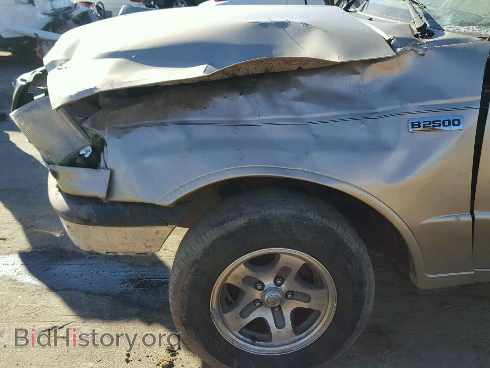 2000 MAZDA B2500 - VIN: 4F4YR12C8YTM14229 - Photo 9