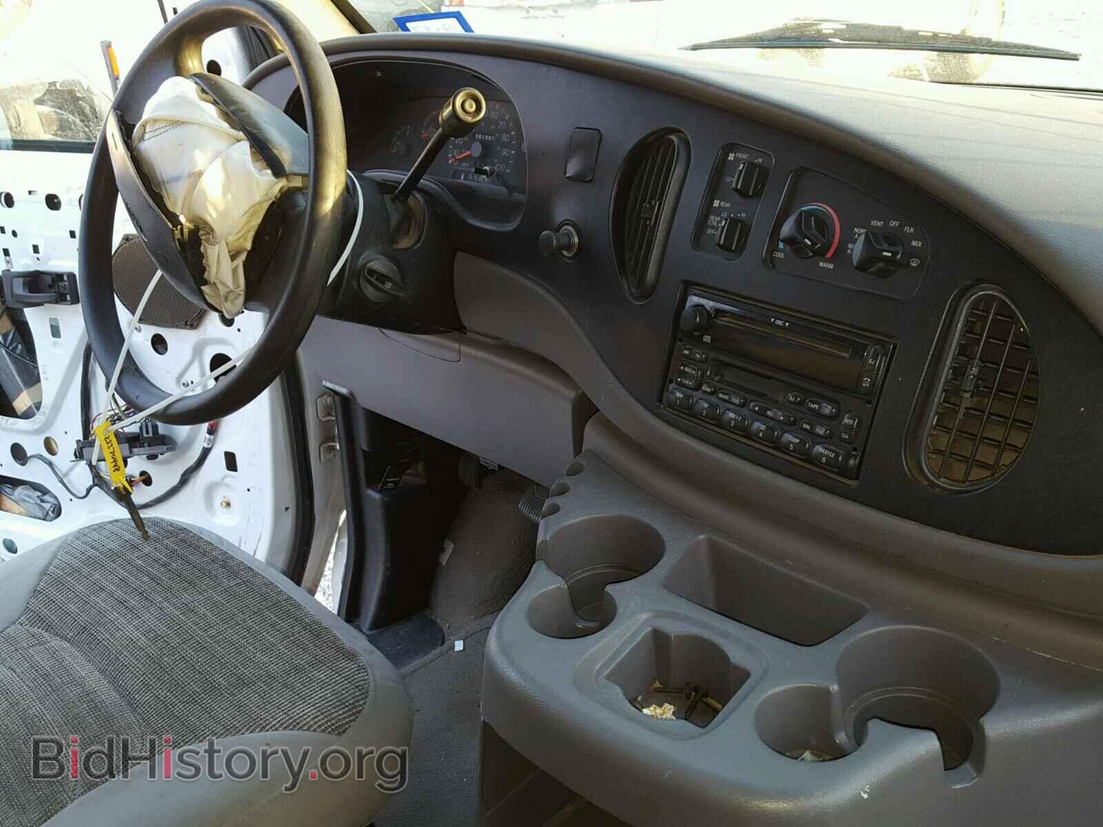 2002 FORD ECONOLINE - VIN: 1FBSS31S52HA33878 - Photo 9