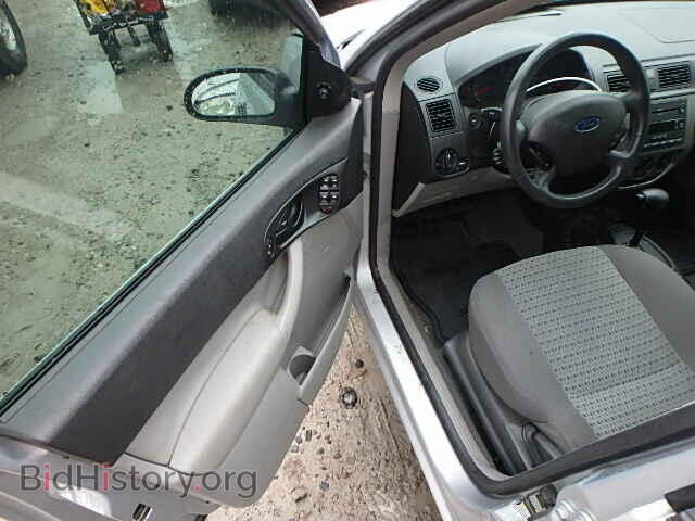 2007 FORD FOCUS - VIN: 1FAFP34N97W200711 - Фото 9