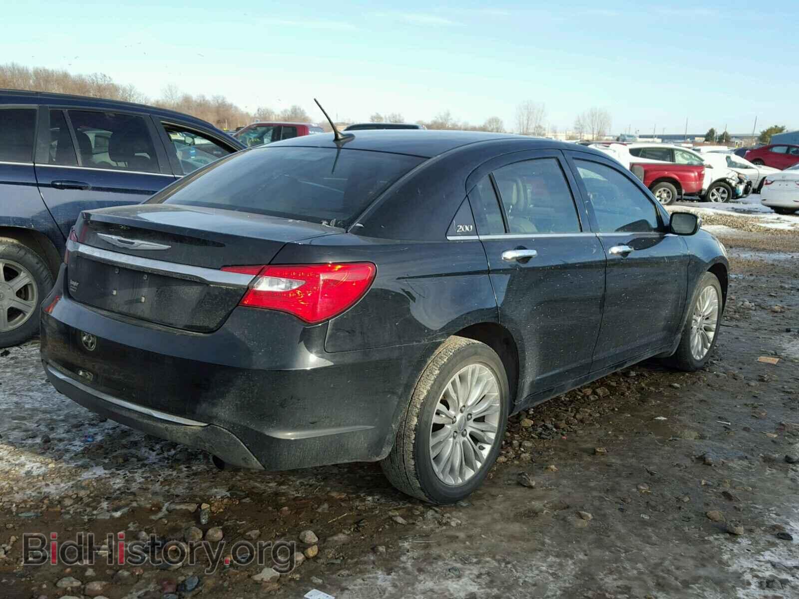 2011 CHRYSLER 200 - VIN: 1C3BC2FB3BN600591 - Фото 4