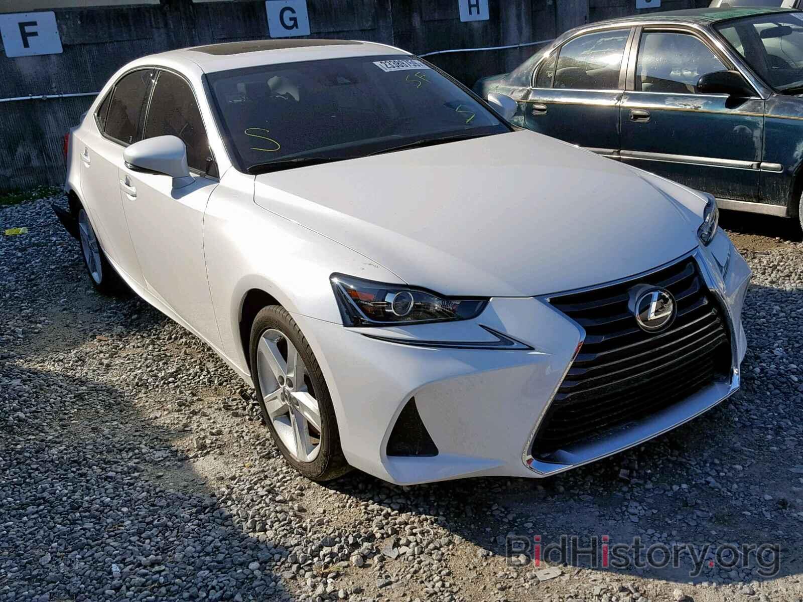 Photo JTHBA1D21H5059126 - LEXUS IS 2017