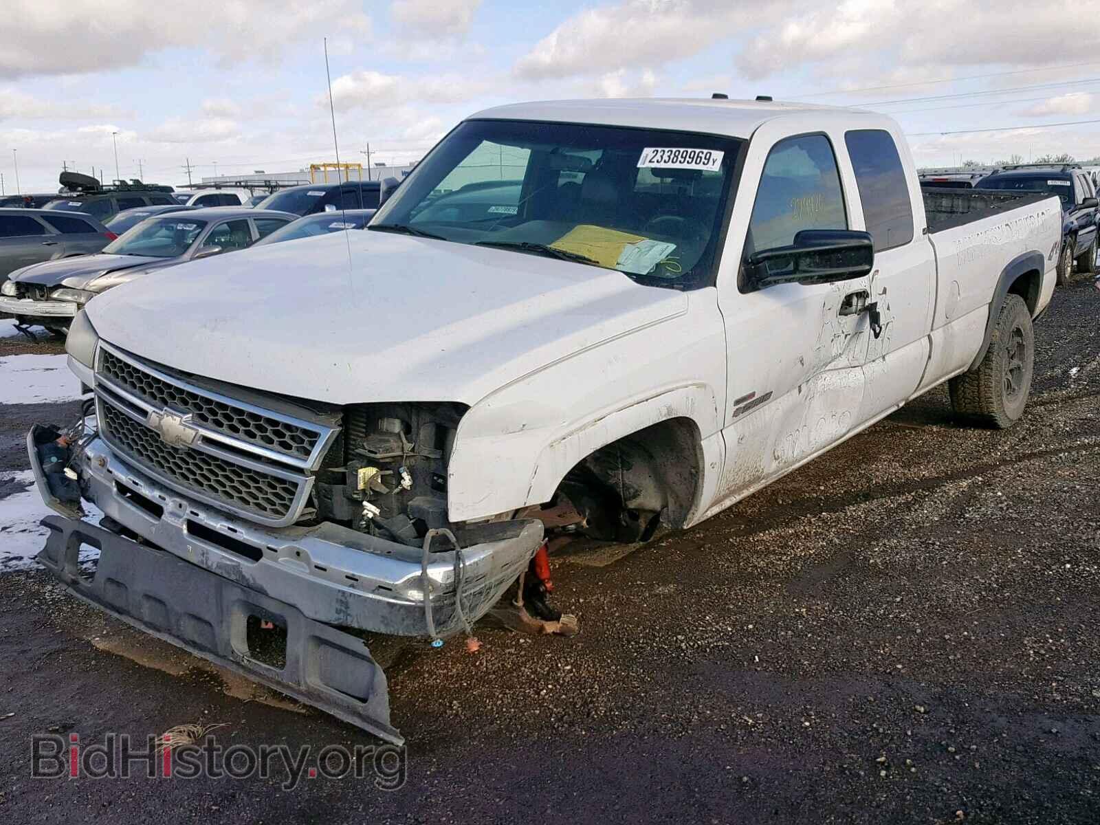 2005 CHEVROLET SILVERADO - VIN: 1GCHK29215E117500 - Фото 2