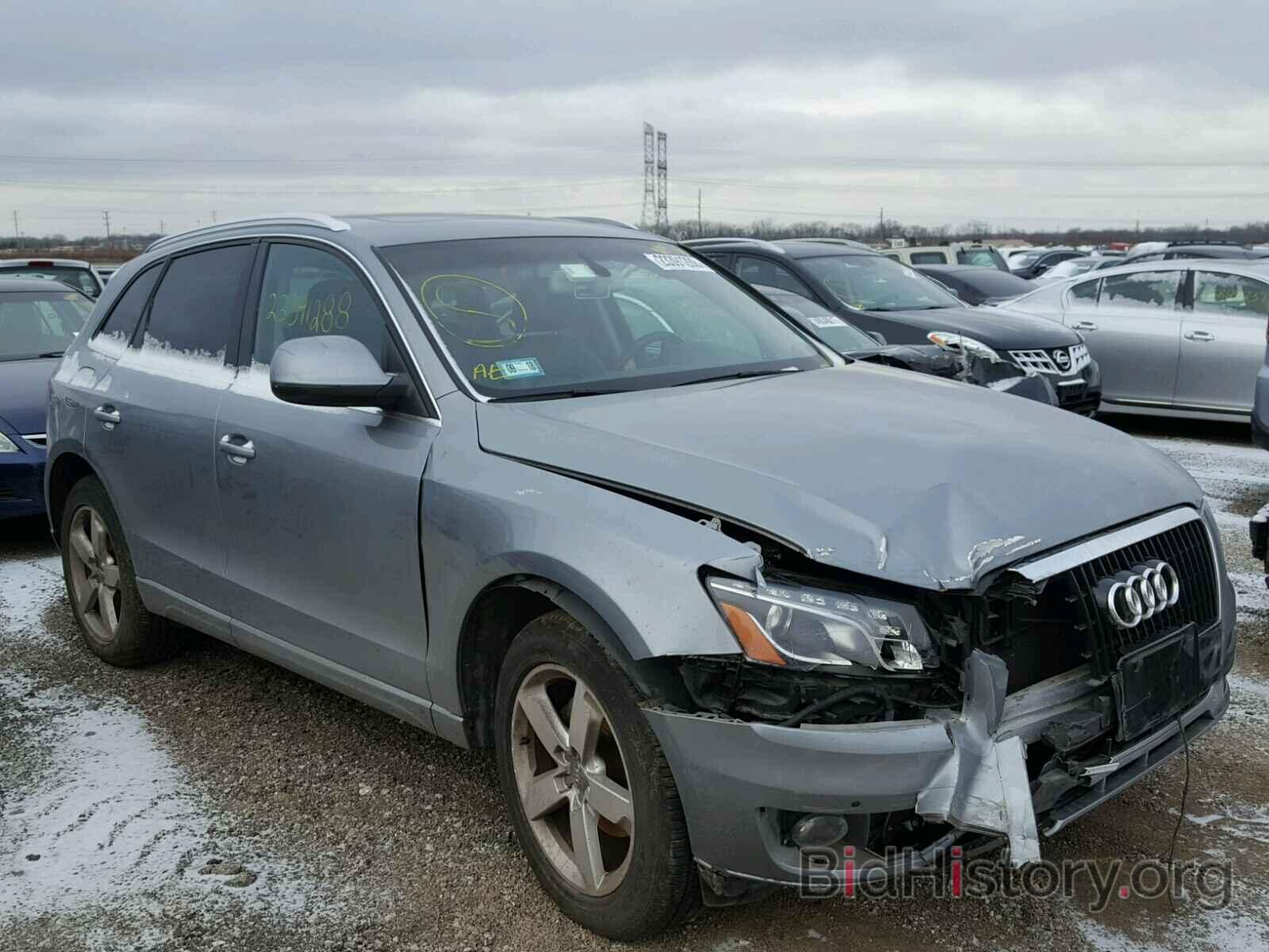 Photo WA1VKAFPXAA028713 - AUDI Q5 2010