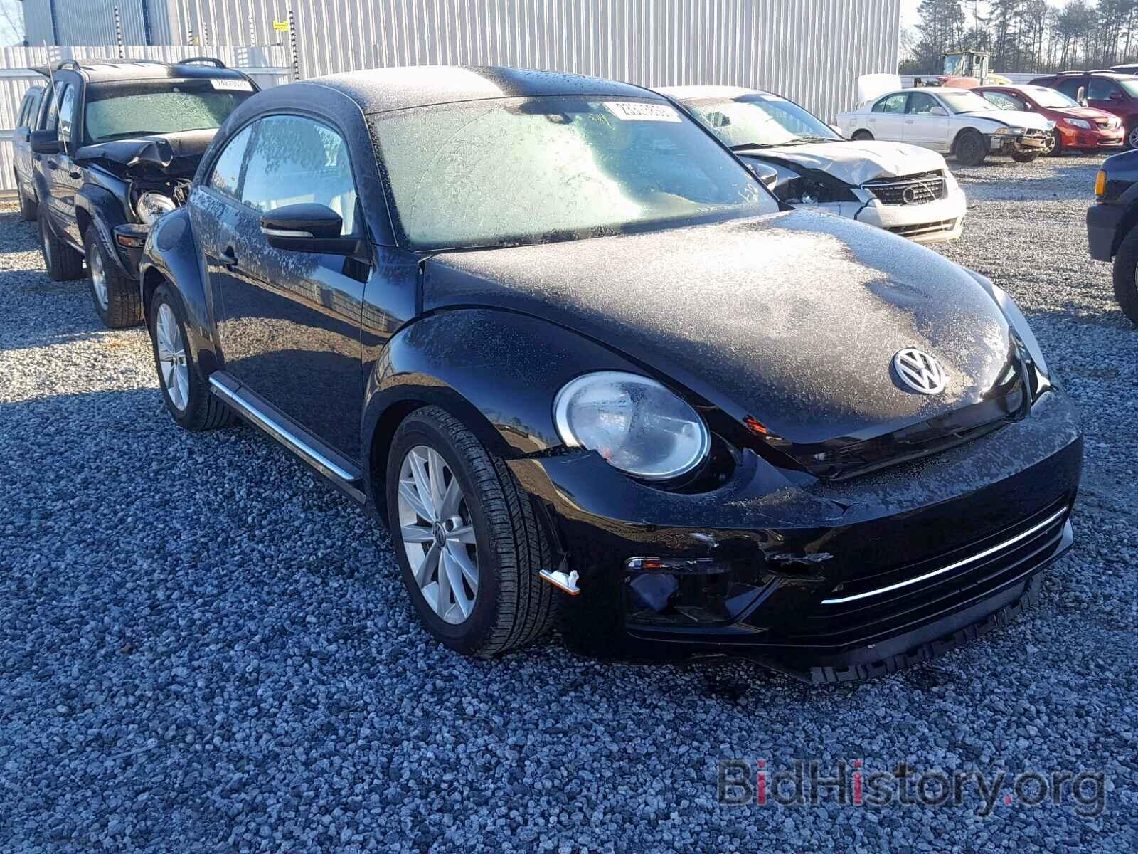 Photo 3VWJ17AT3HM628899 - VOLKSWAGEN BEETLE 2017