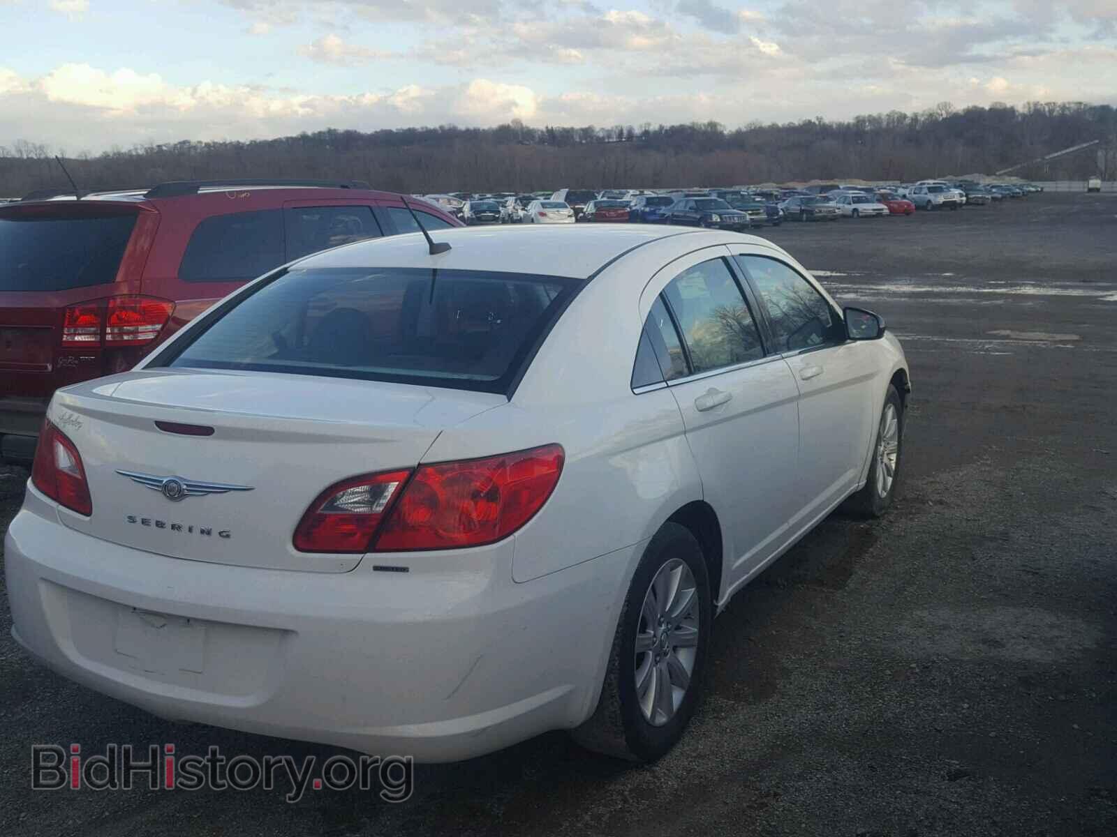 2010 CHRYSLER SEBRING - VIN: 1C3CC5FB8AN208680 - Фото 4