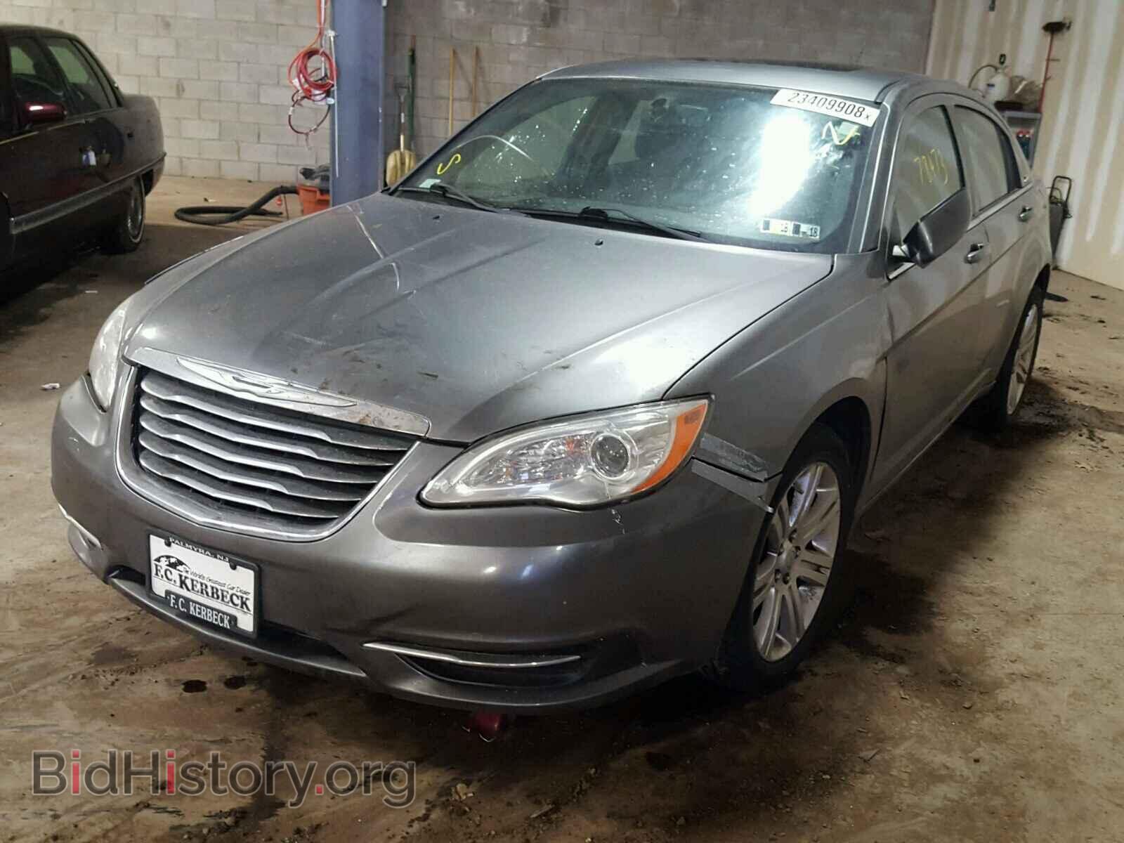 2011 CHRYSLER 200 - VIN: 1C3BC1FB8BN602542 - Фото 2