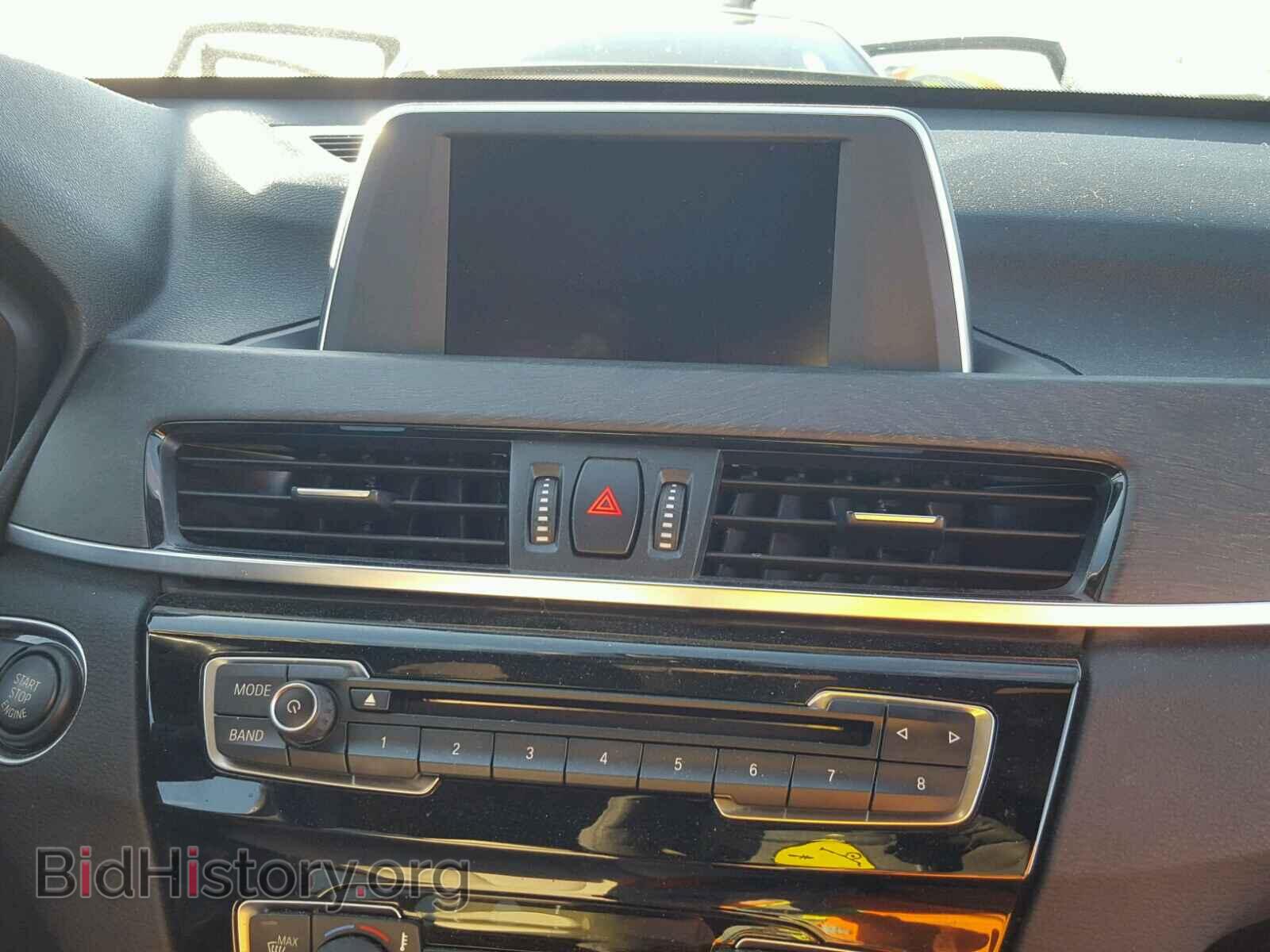 2016 BMW X1 - VIN: WBXHT3C38GP887627 - Фото 9