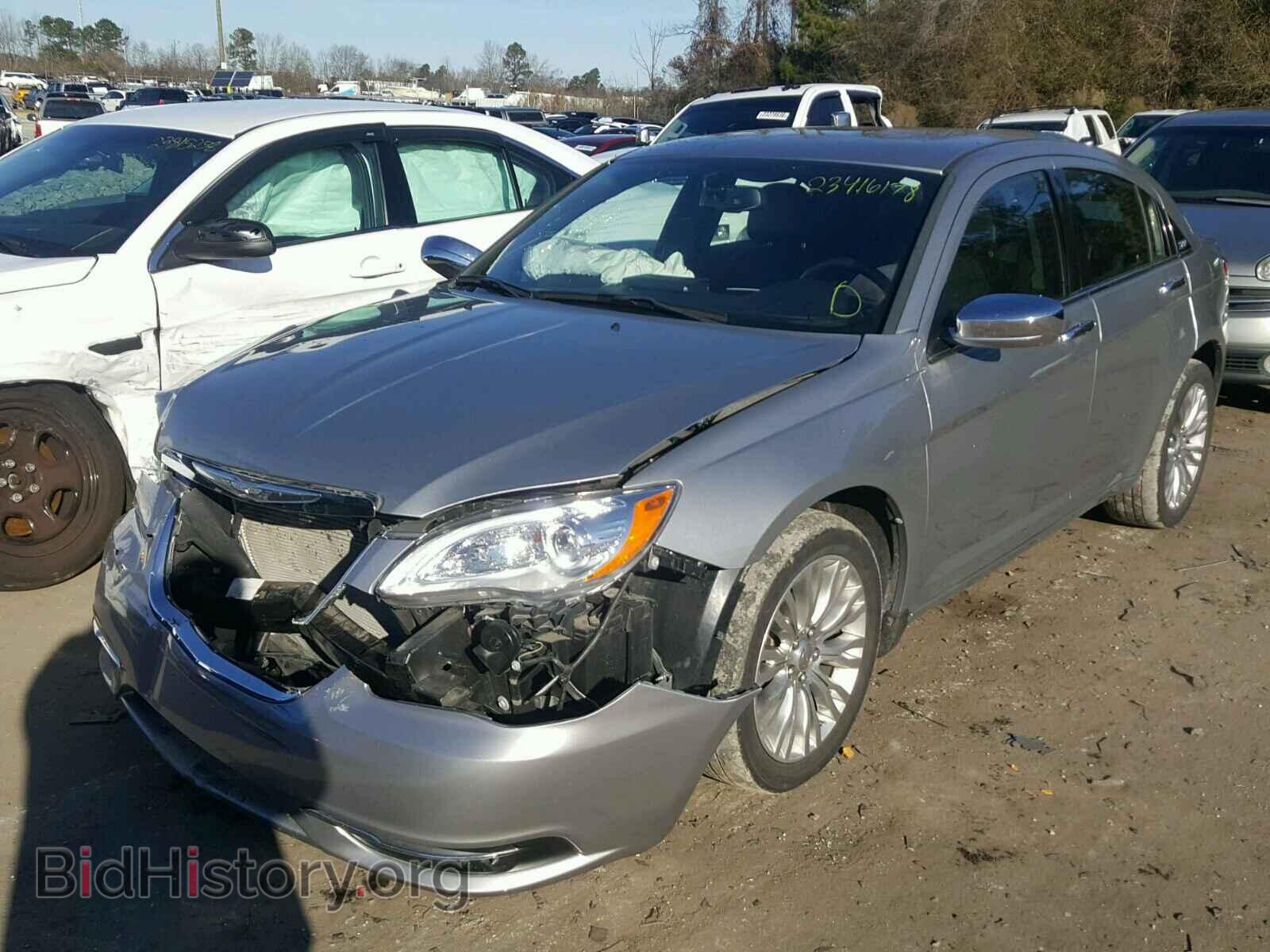 2013 CHRYSLER 200 - VIN: 1C3CCBCG6DN649677 - Фото 2