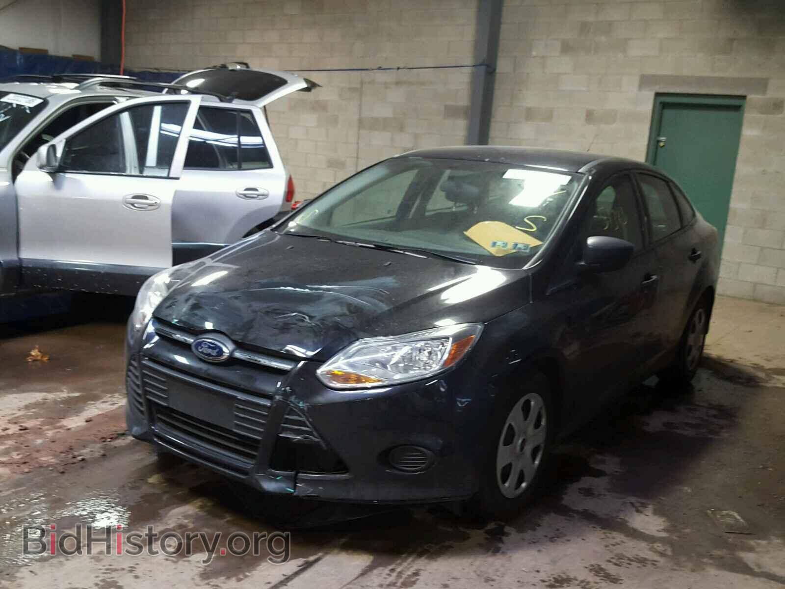 2013 FORD FOCUS - VIN: 1FADP3E24DL141687 - Фото 2
