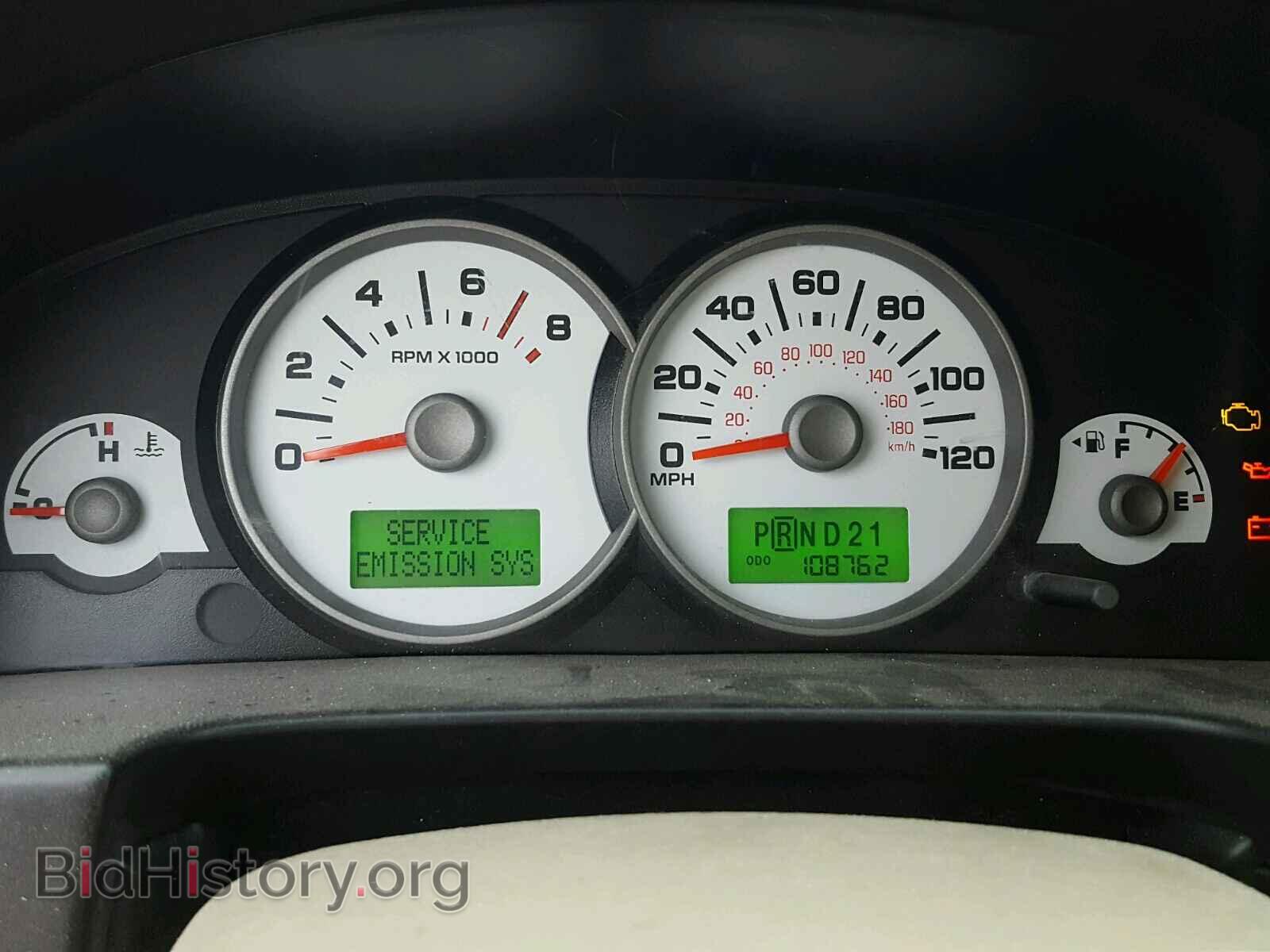 2007 FORD ESCAPE - VIN: 1FMCU04127KC02840 - Фото 8