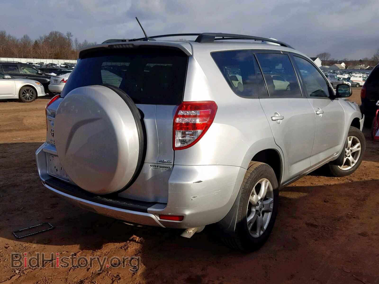2011 TOYOTA RAV4 - VIN: 2T3BF4DV8BW100320 - Фото 4