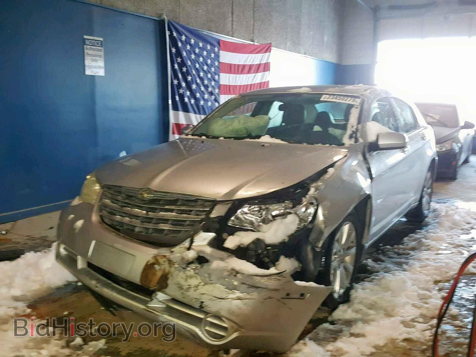 2010 CHRYSLER SEBRING - VIN: 1C3CC5FB2AN133605 - Photo 2