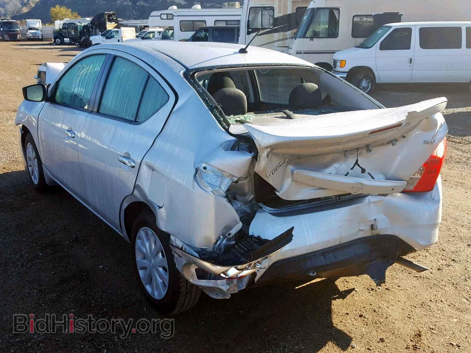 2017 NISSAN VERSA - VIN: 3N1CN7AP1HK472590 - Фото 3