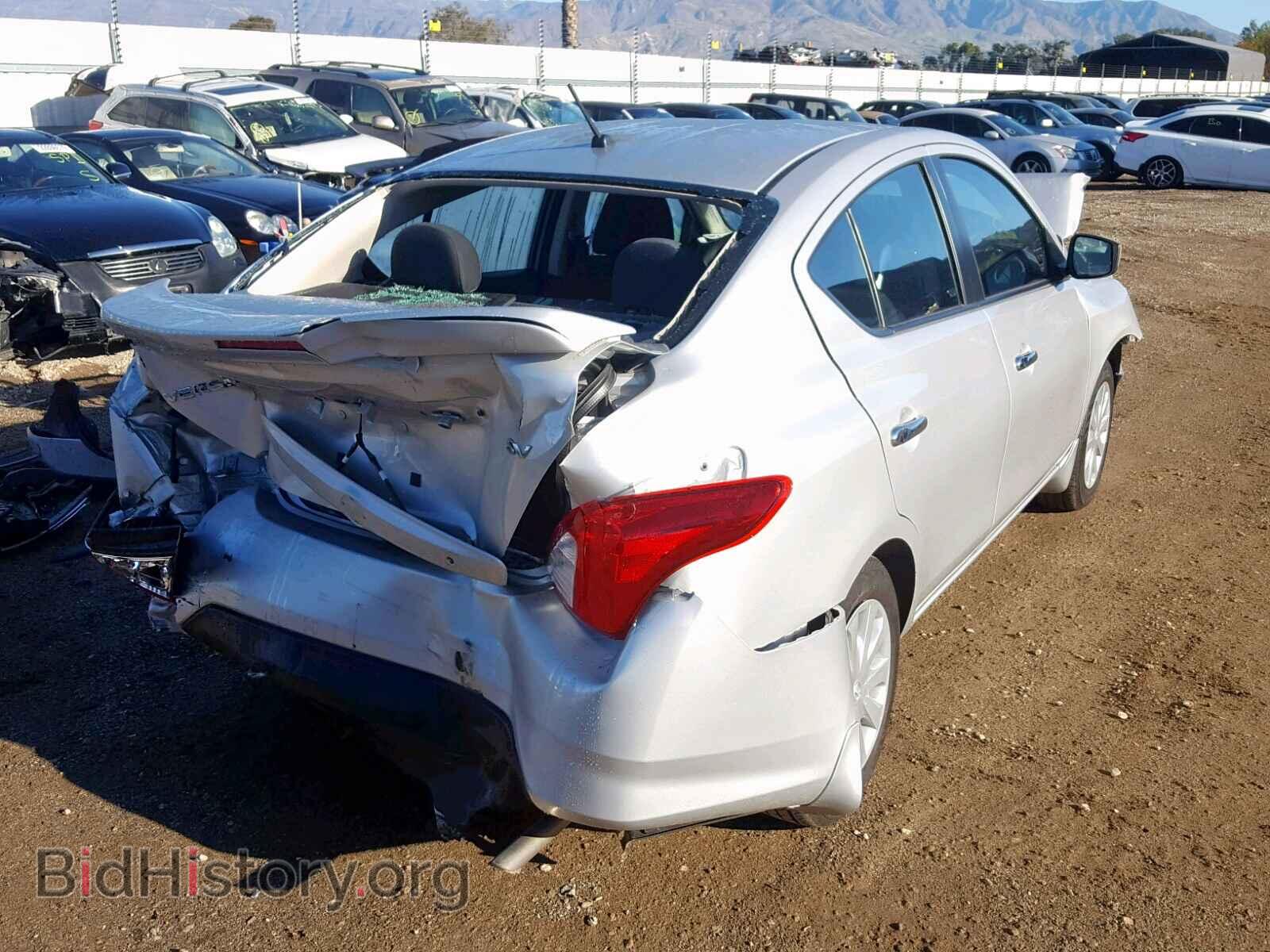 2017 NISSAN VERSA - VIN: 3N1CN7AP1HK472590 - Фото 4