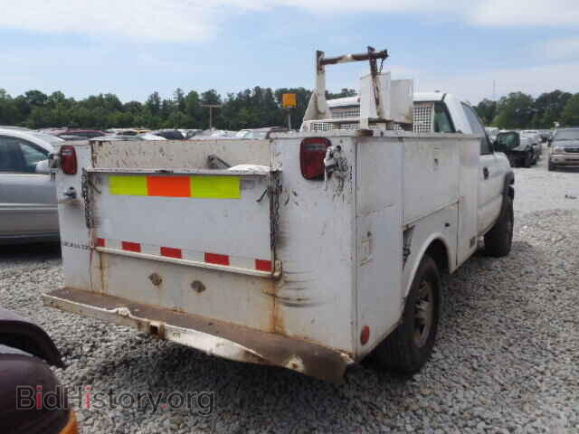 2005 CHEVROLET SILVERADO - VIN: 1GBHC24235E295658 - Фото 4
