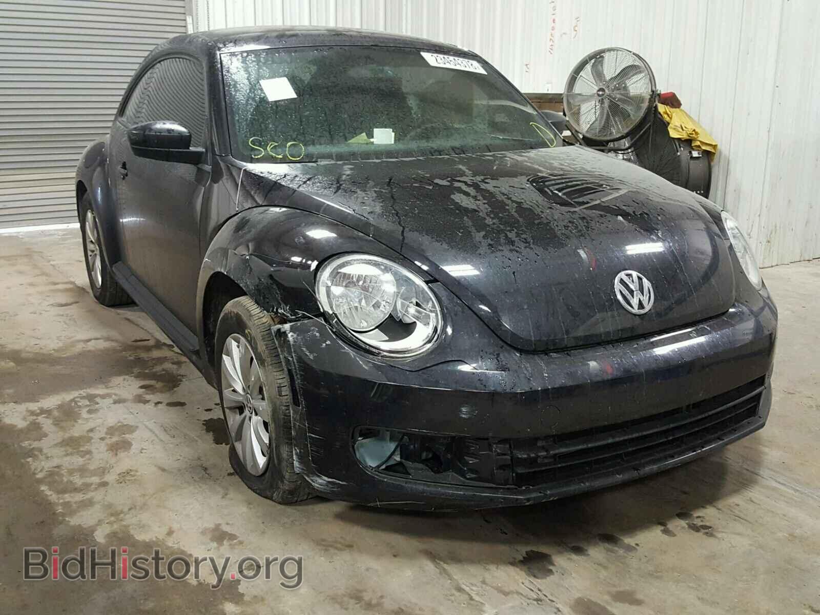 Photo 3VWF17AT0GM612468 - VOLKSWAGEN BEETLE 2016