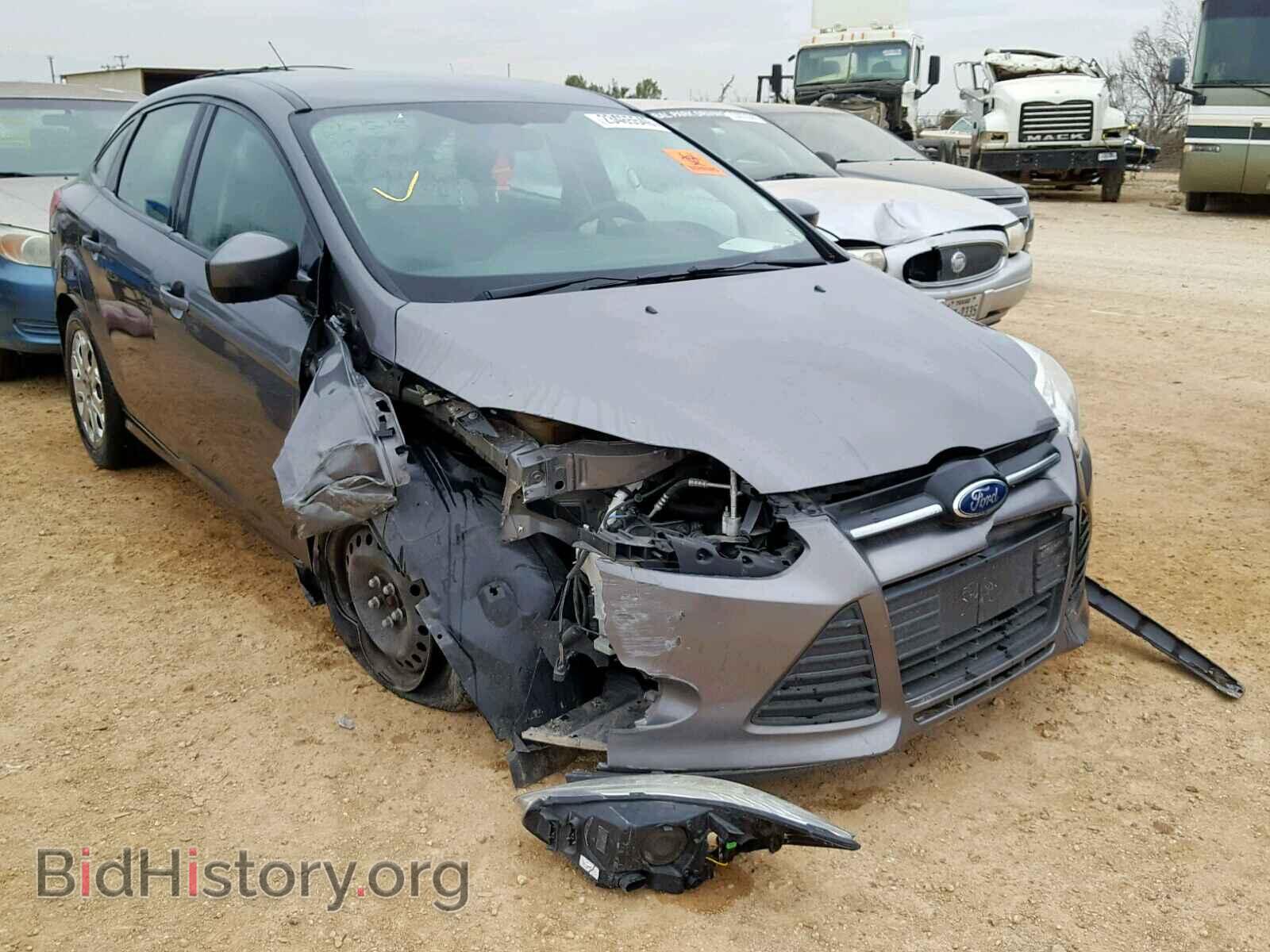 Photo 1FAHP3F26CL331991 - FORD FOCUS 2012