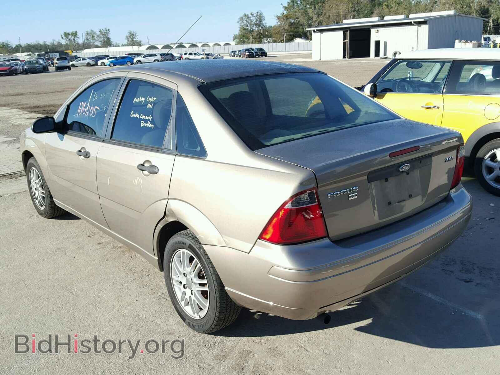 2005 FORD FOCUS - VIN: 1FAFP34N55W205031 - Фото 3