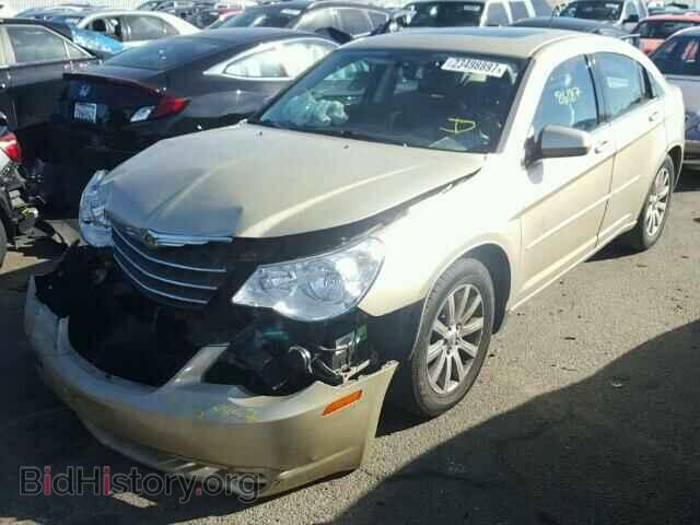 2010 CHRYSLER SEBRING - VIN: 1C3CC5FD6AN190827 - Photo 2