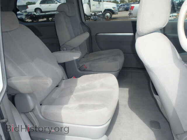2007 HYUNDAI ENTOURAGE - VIN: KNDMC233476029437 - Фото 6