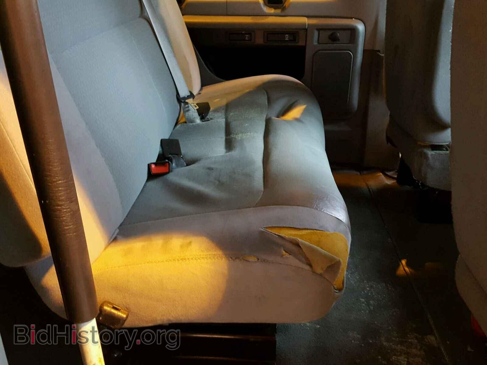 2010 FORD ECONOLINE - VIN: 1FBSS3BL2ADA81674 - Фото 6