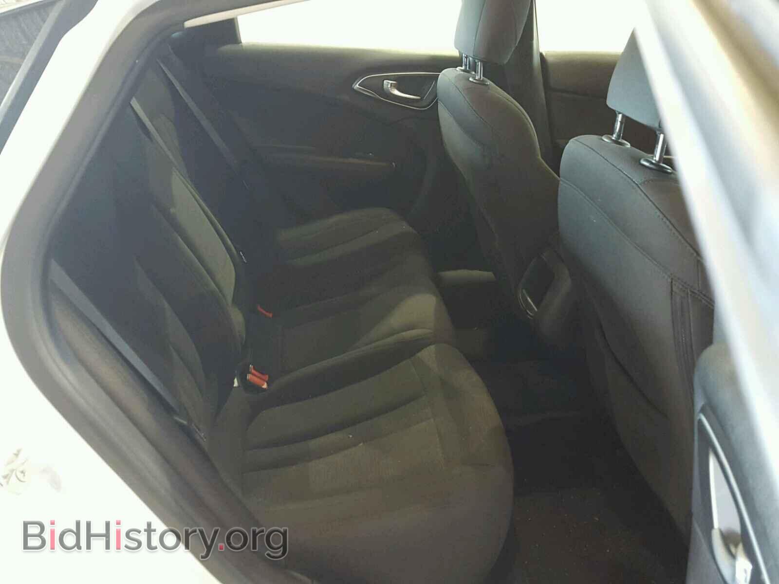 2016 CHRYSLER 200 - VIN: 1C3CCCAB5GN106466 - Фото 6