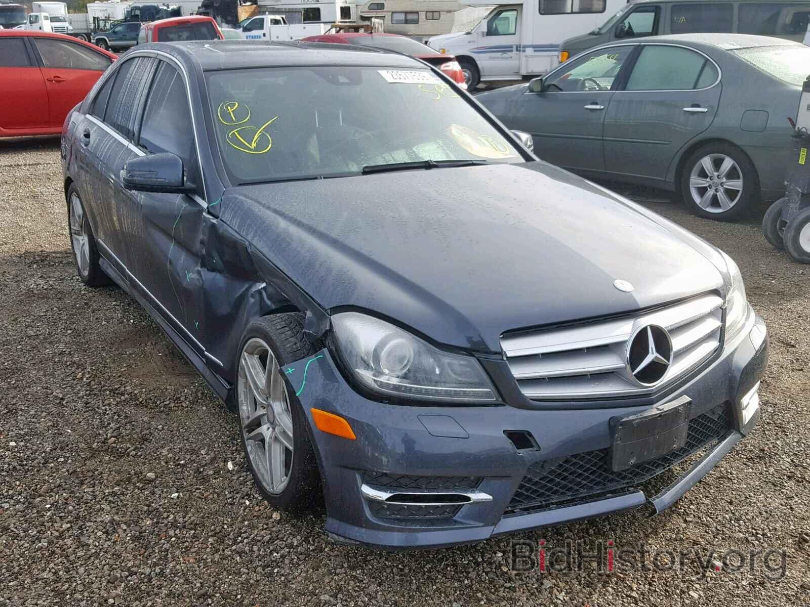 Photo WDDGF4HB6DA799802 - MERCEDES-BENZ C 250 2013