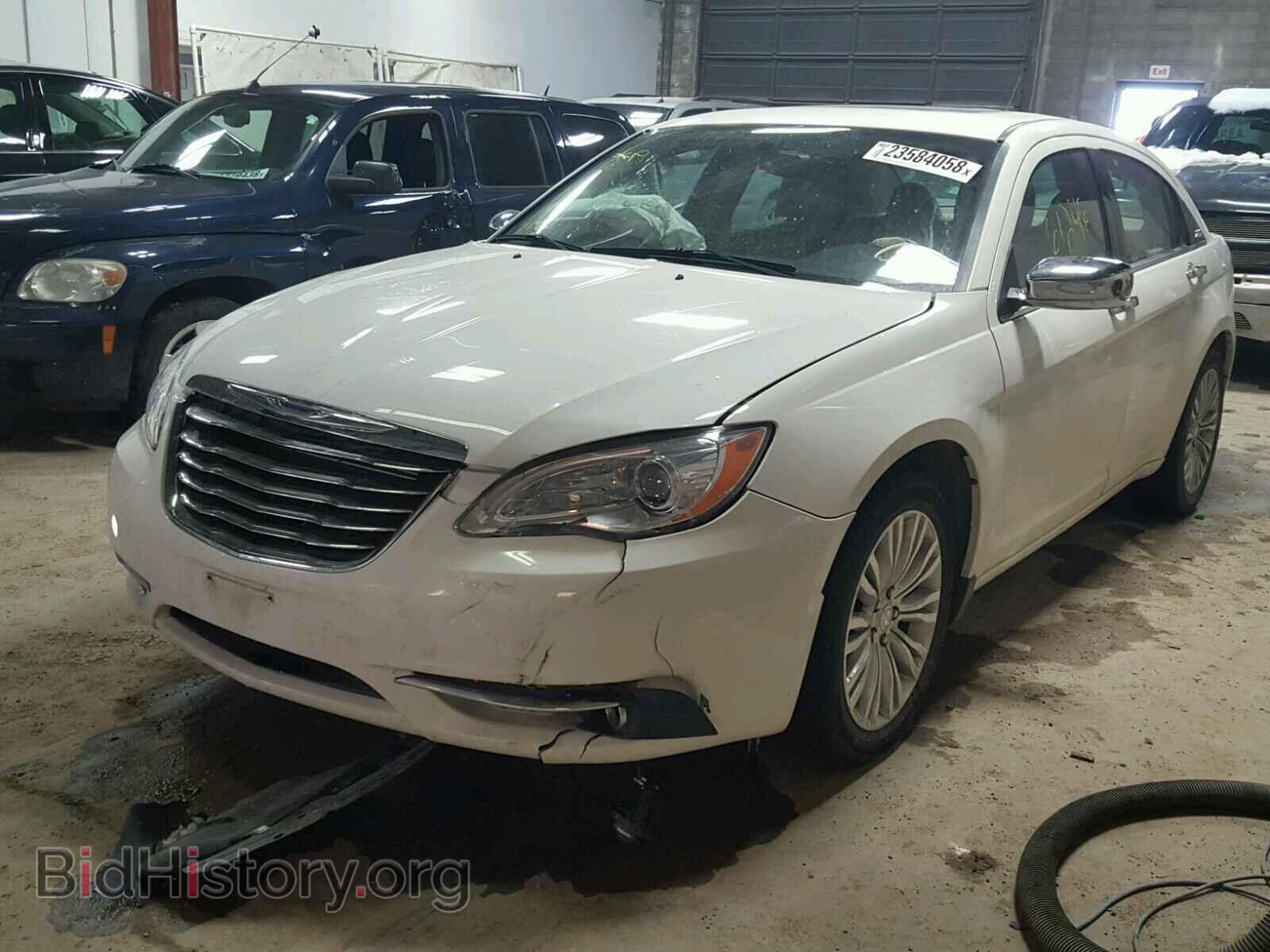 2011 CHRYSLER 200 - VIN: 1C3BC2FG1BN503627 - Фото 2