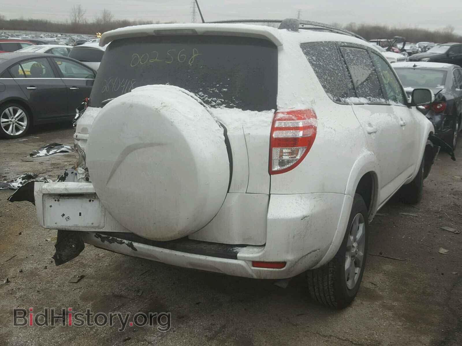 2011 TOYOTA RAV4 - VIN: 2T3YF4DV0BW095947 - Фото 4