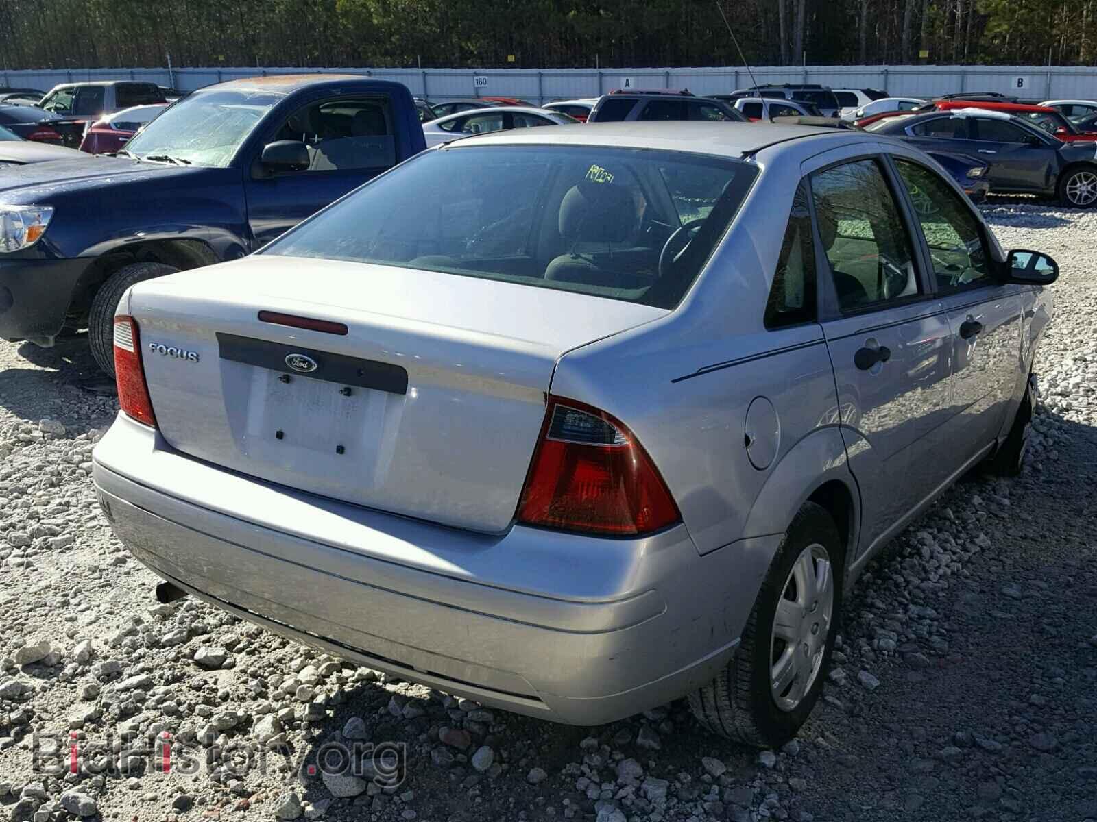2007 FORD FOCUS - VIN: 1FAFP34N97W205357 - Фото 4