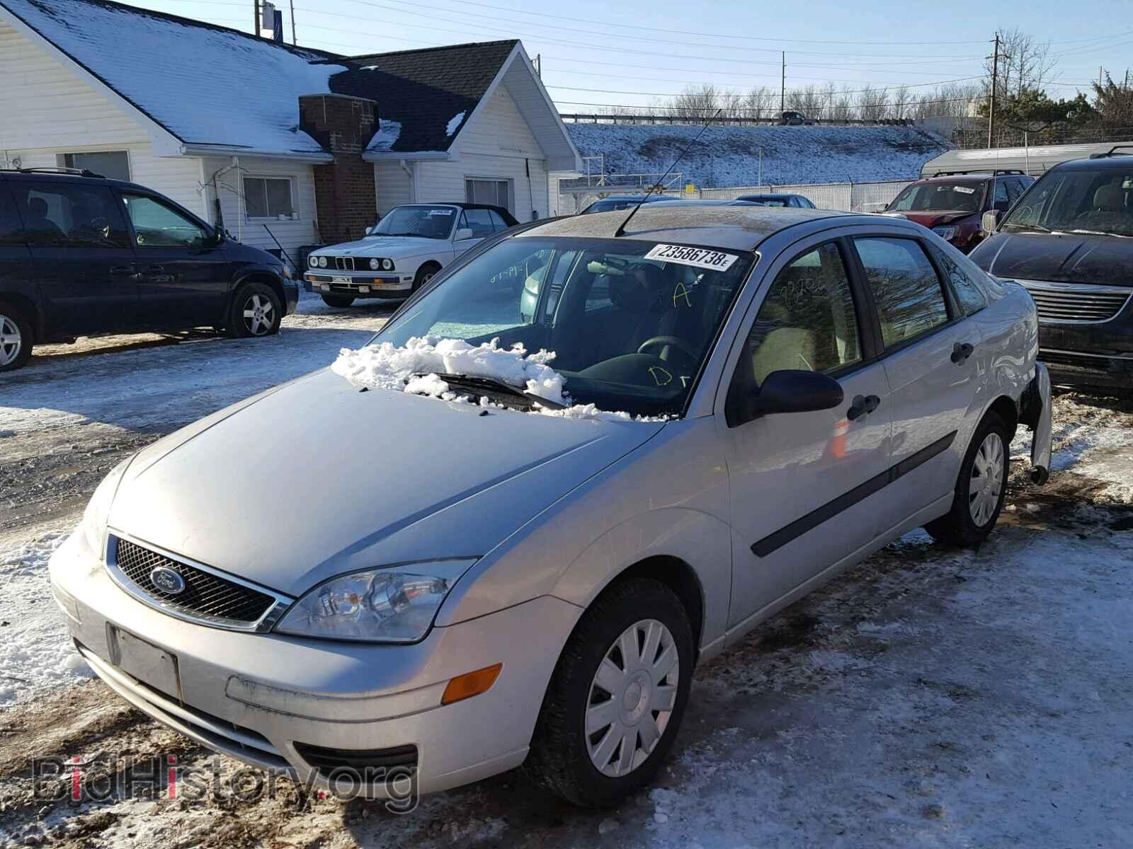 2006 FORD FOCUS - VIN: 1FAFP34N16W252462 - Фото 2