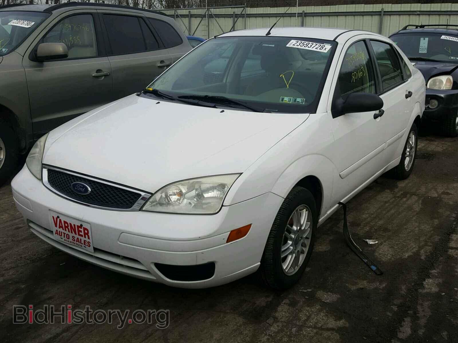 2007 FORD FOCUS - VIN: 1FAFP34N07W320493 - Фото 2