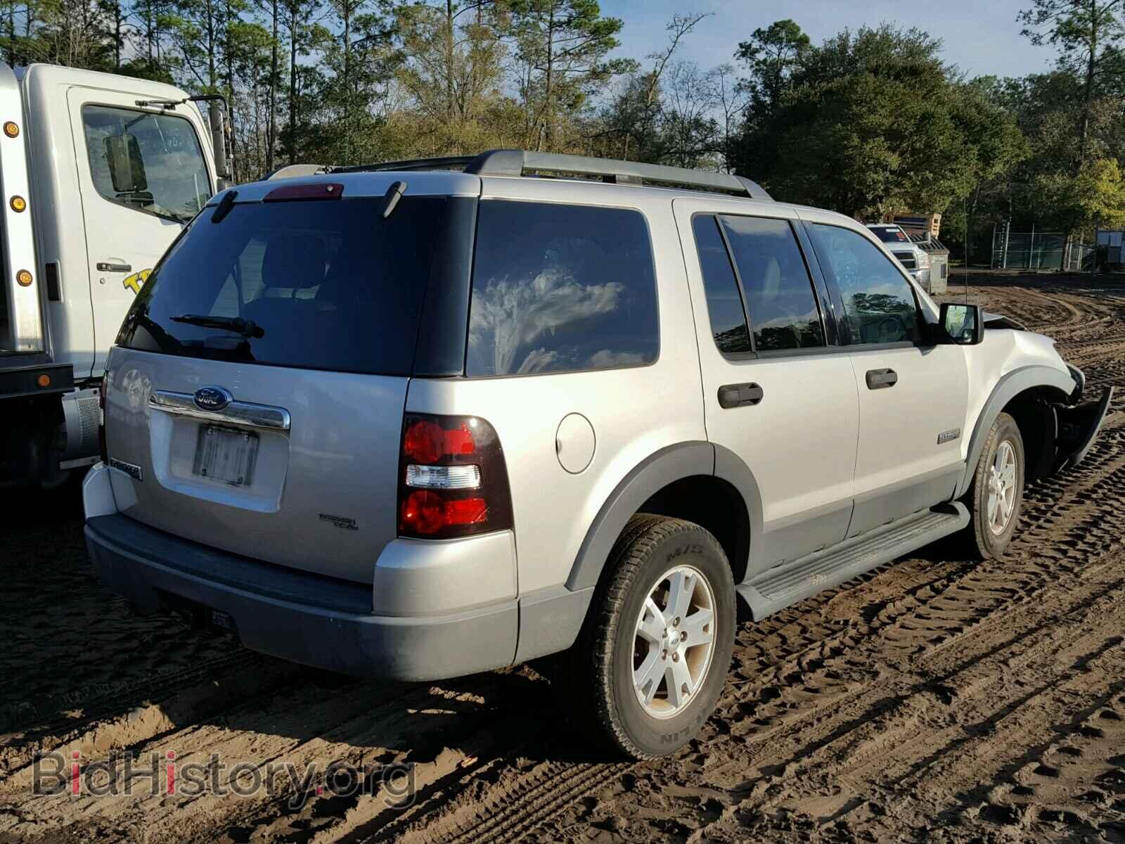 2006 FORD EXPLORER - VIN: 1FMEU63E16UB61295 - Photo 4