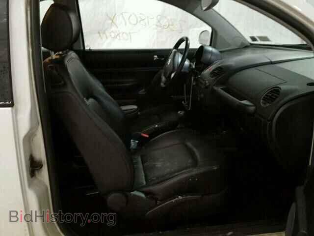 2010 VOLKSWAGEN BEETLE - VIN: 3VWPG3AG8AM034416 - Фото 5