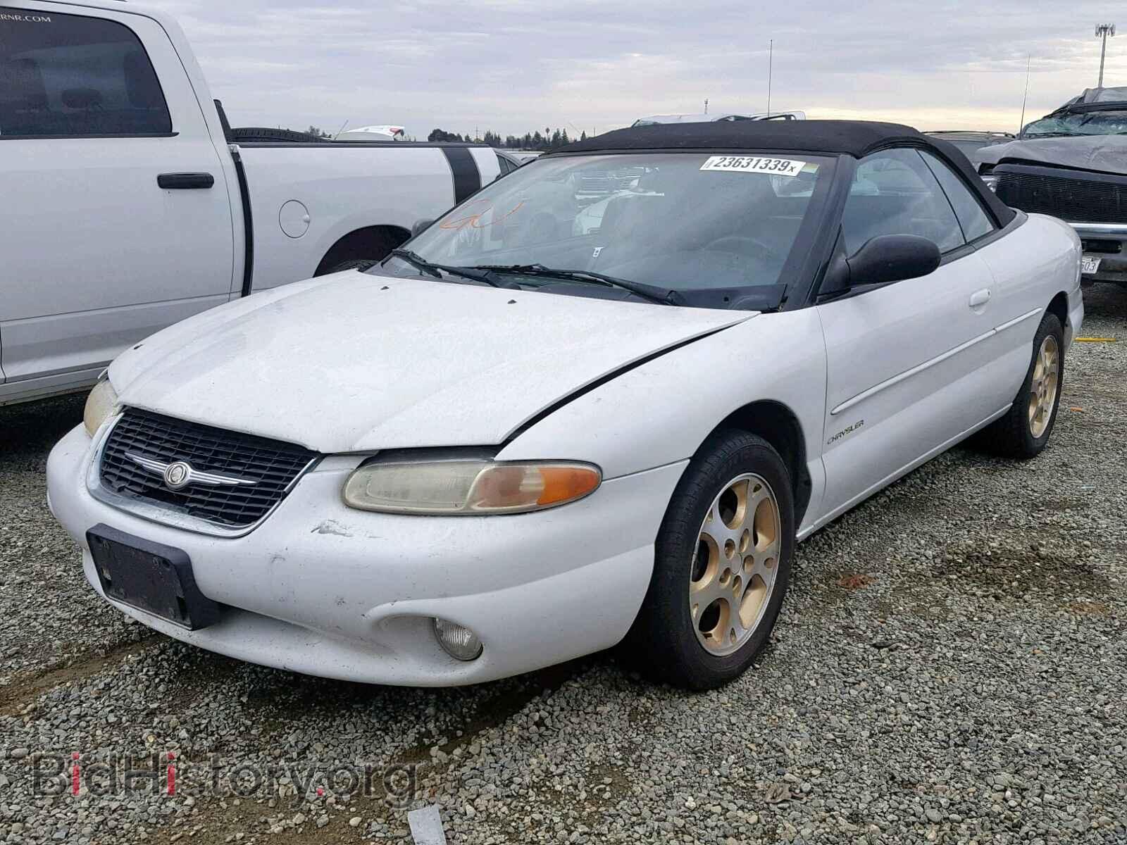 1999 CHRYSLER SEBRING - VIN: 3C3EL55H5XT571302 - Фото 2