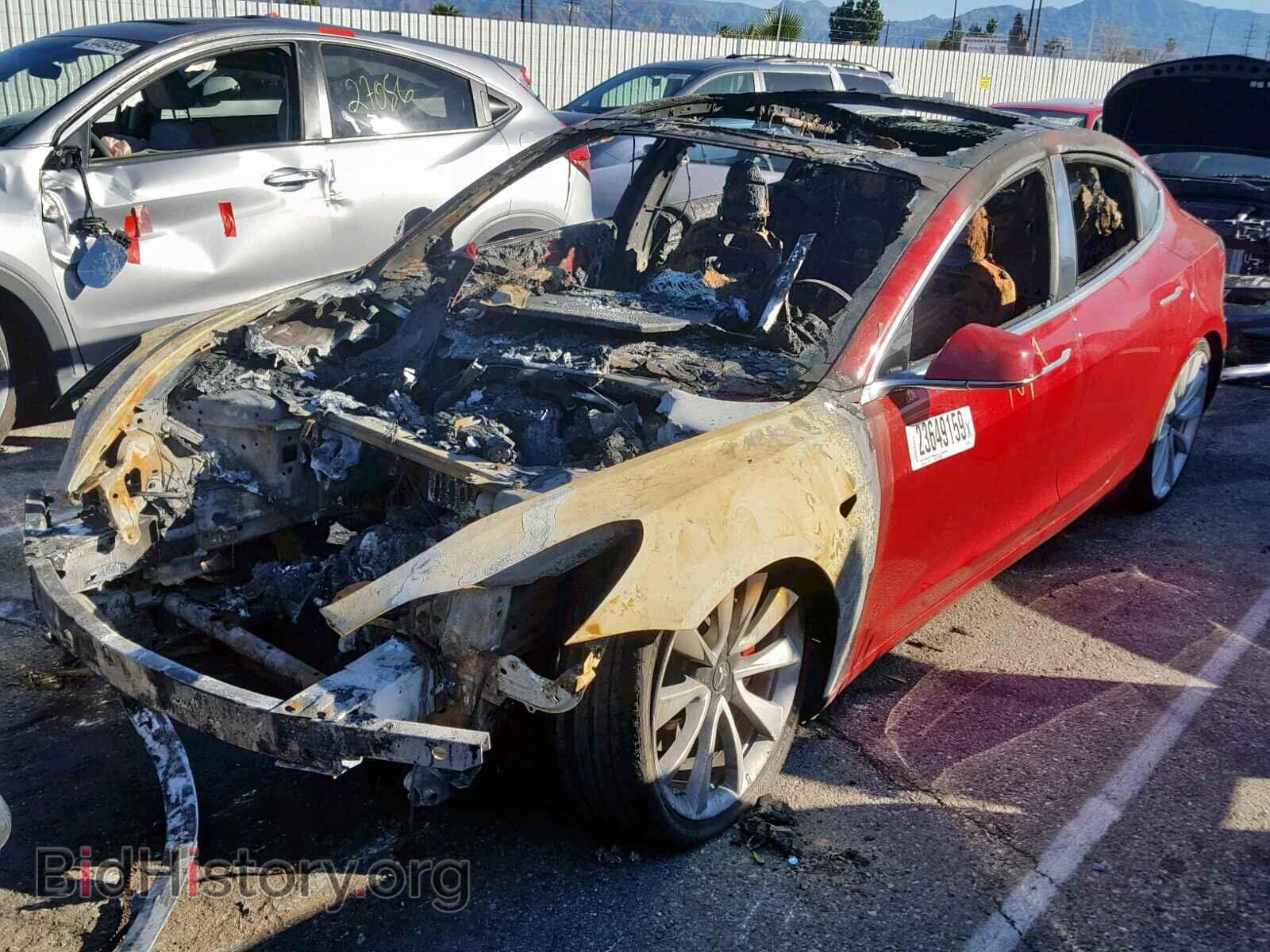 2018 TESLA MODEL 3 - VIN: 5YJ3E1EB2JF075395 - Photo 2