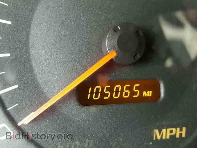 2004 Cadillac CTS (VIN 1G6DM577240105721) — photo 8 of 10