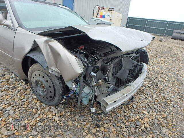 2003 CADILLAC DEVILLE - VIN: 1G6KD54Y63U100159 - Photo 10