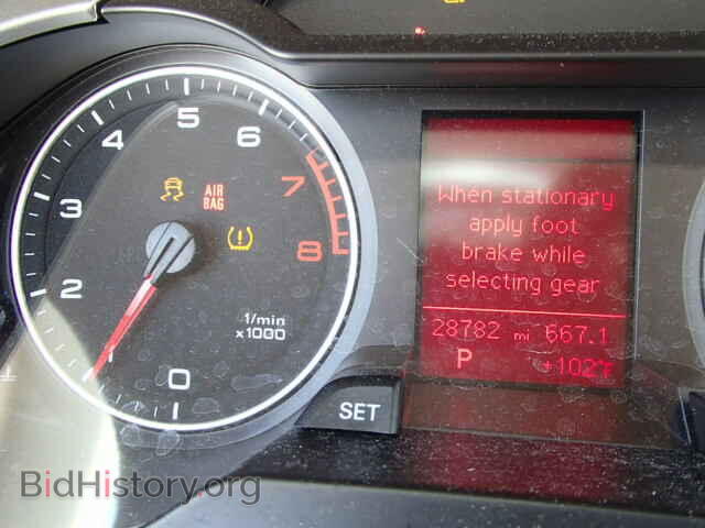 2012 AUDI A4 - VIN: WAUAFAFL5CN010828 - Фото 8