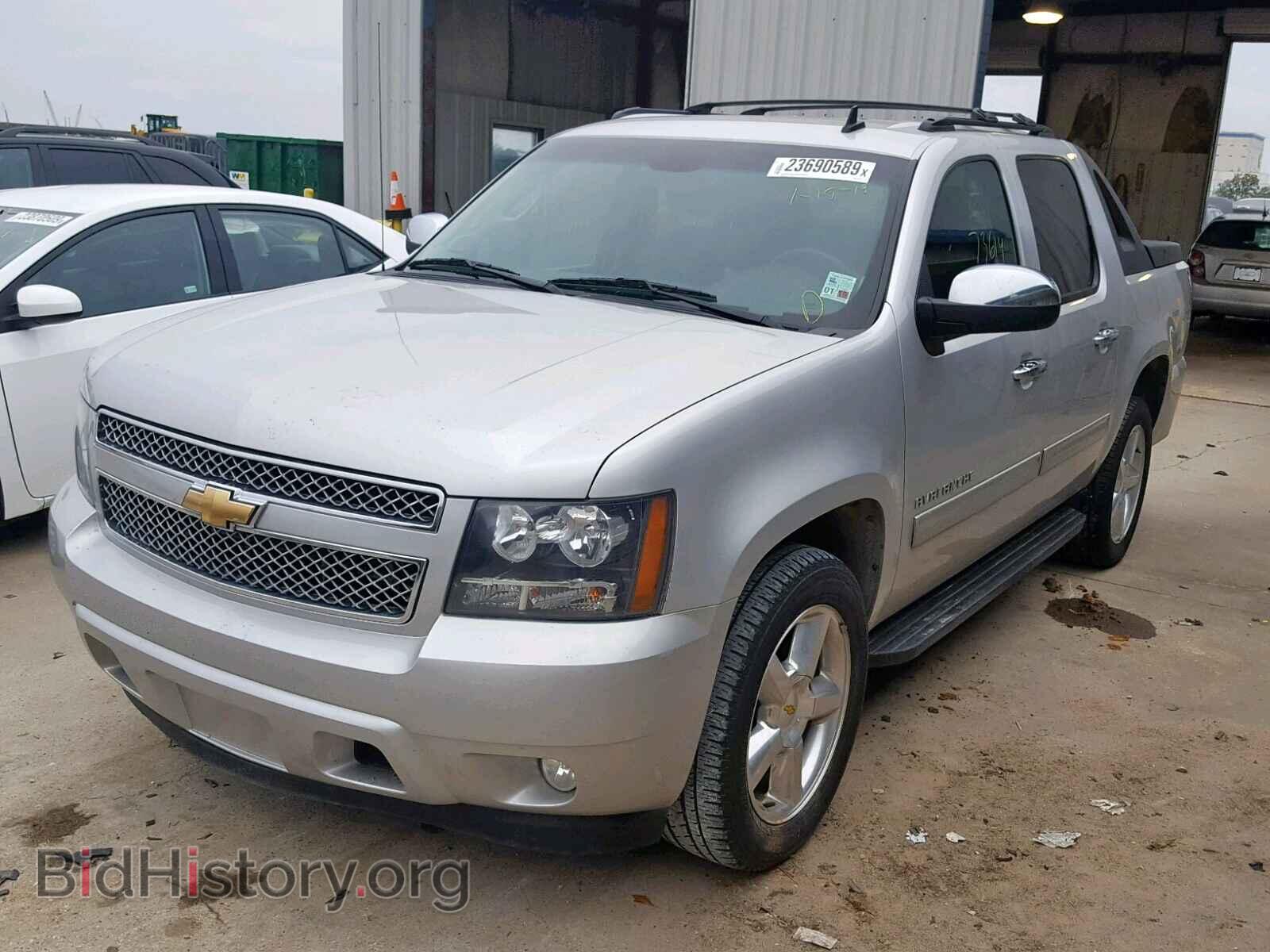 2011 CHEVROLET AVALANCHE - VIN: 3GNMCEE03BG324113 - Фото 2
