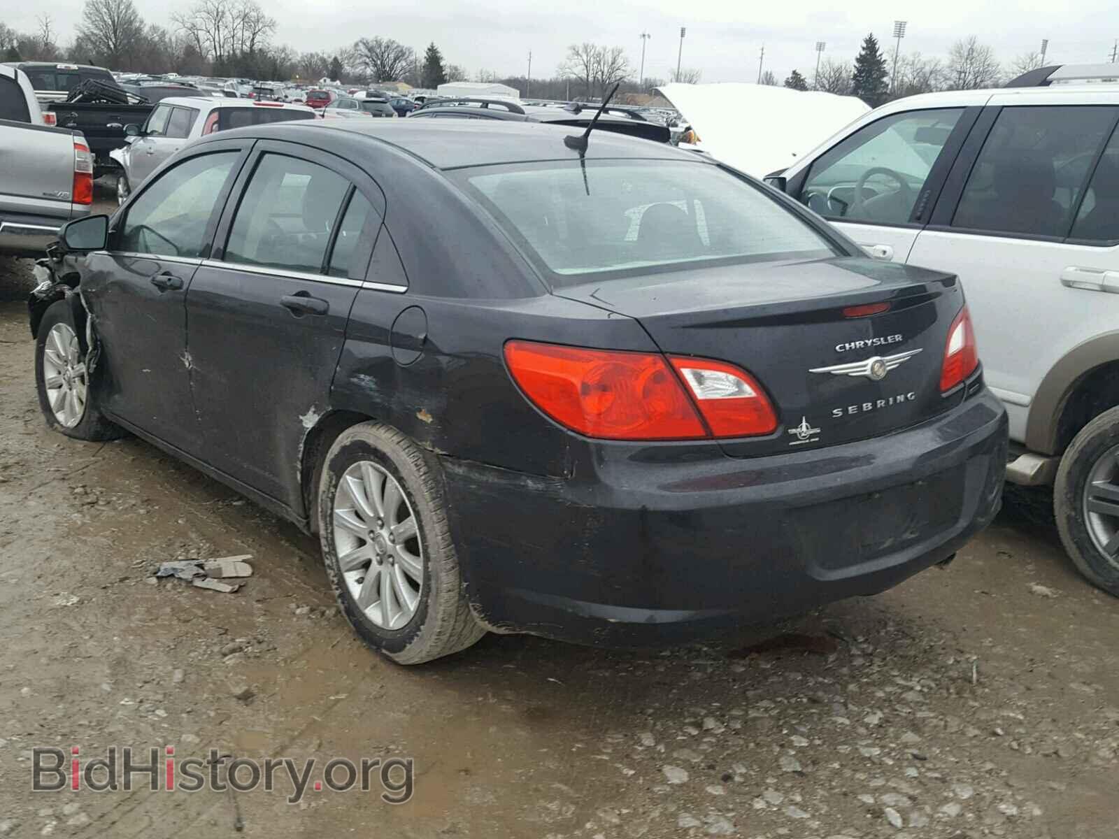 2010 CHRYSLER SEBRING - VIN: 1C3CC5FB3AN158285 - Фото 3