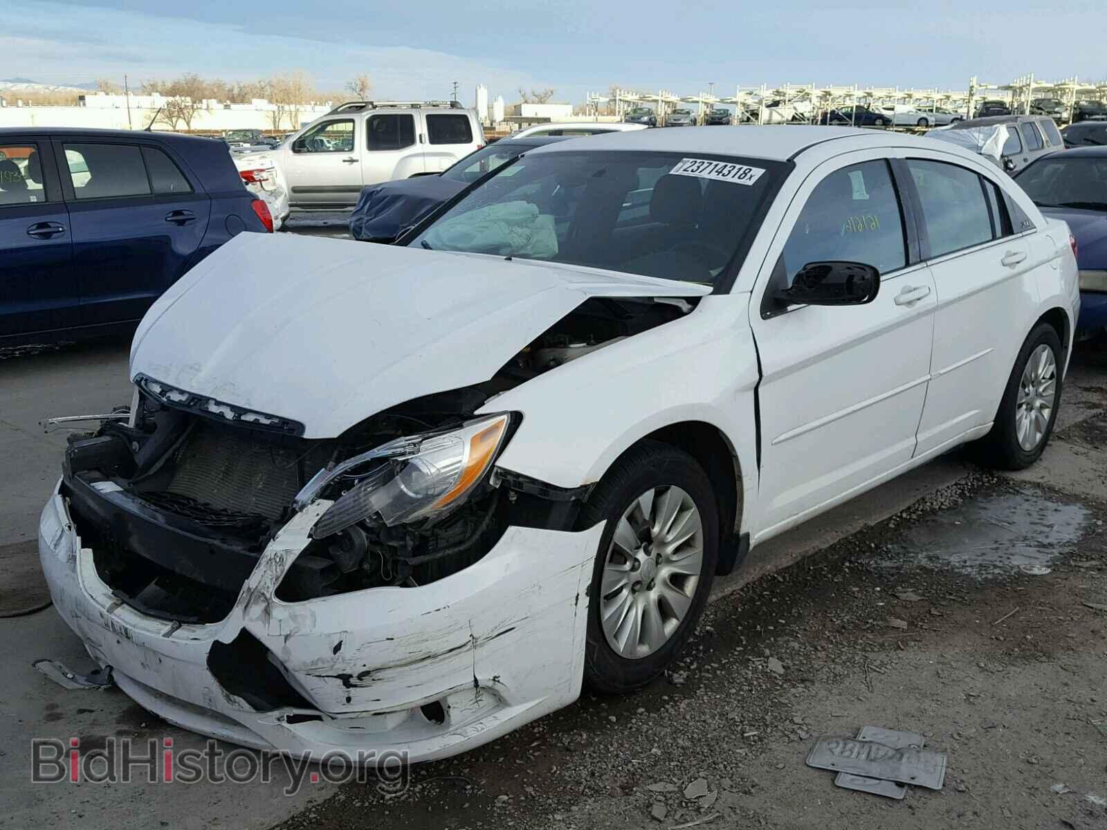 2011 CHRYSLER 200 - VIN: 1C3BC4FB4BN563952 - Фото 2