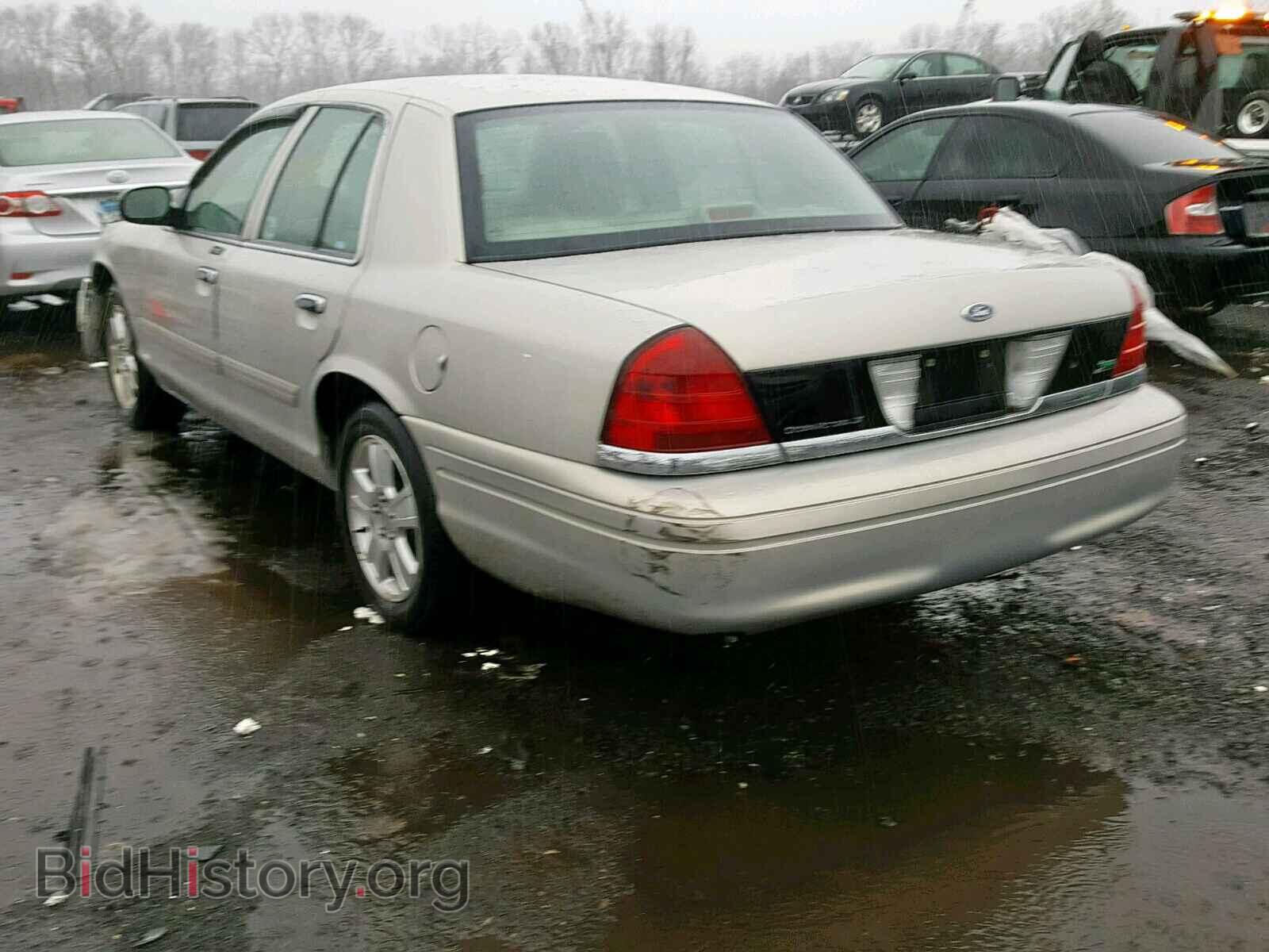 2011 FORD CROWN VIC - VIN: 2FABP7EV1BX132597 - Фото 3