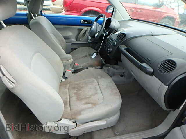 2000 VOLKSWAGEN BEETLE - VIN: 3VWCA21C1YM482000 - Фото 5