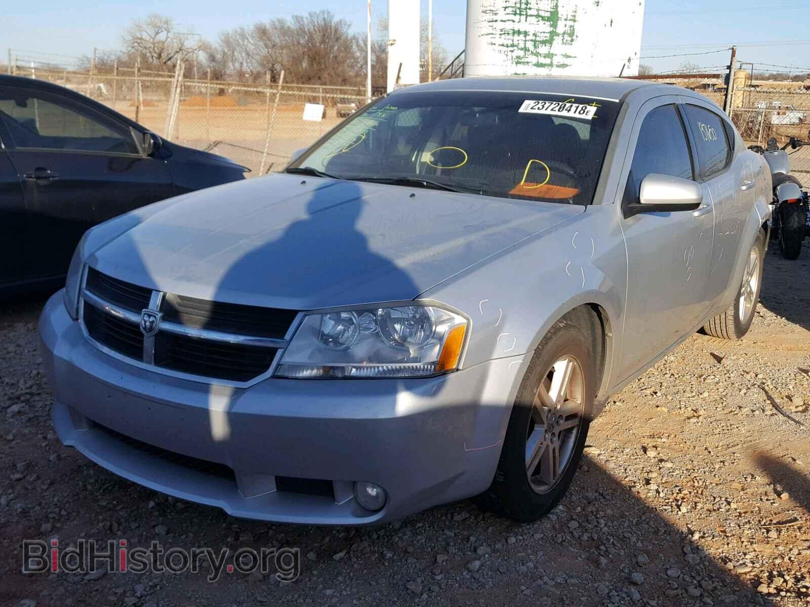 2010 DODGE AVENGER - VIN: 1B3CC5FB9AN181308 - Фото 2