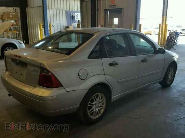2005 FORD FOCUS - VIN: 1FAFP34NX5W246321 - Фото 4