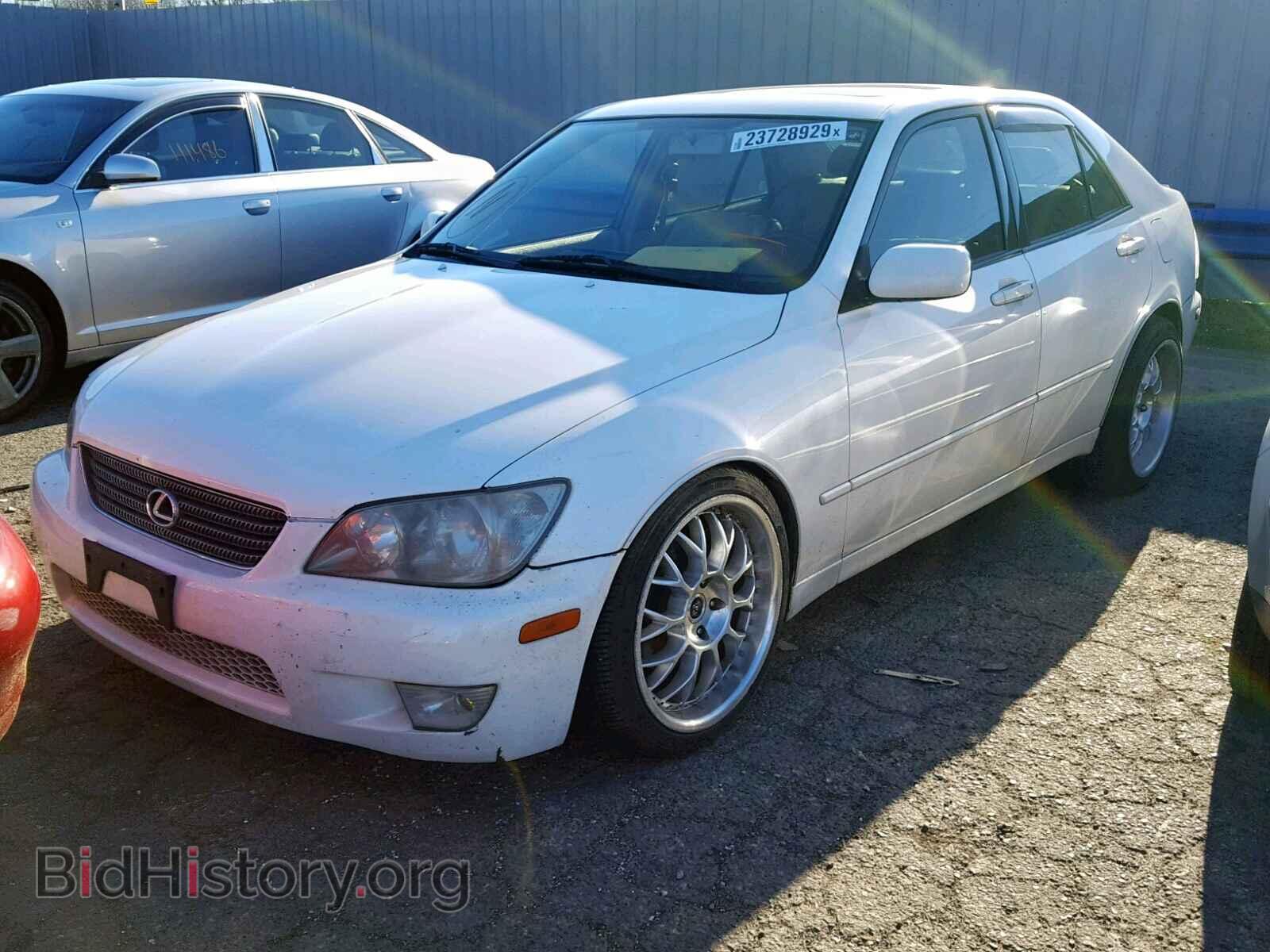 2001 LEXUS IS - VIN: JTHBD182X10009426 - Фото 2