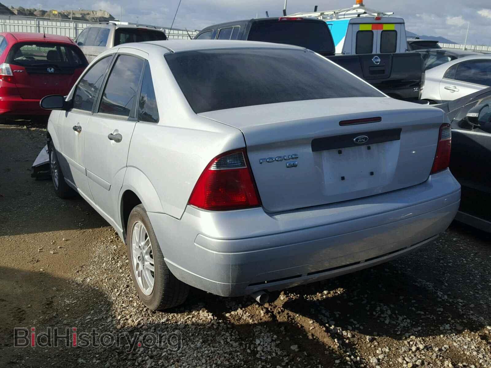 2007 FORD FOCUS - VIN: 1FAFP34NX7W323031 - Фото 3