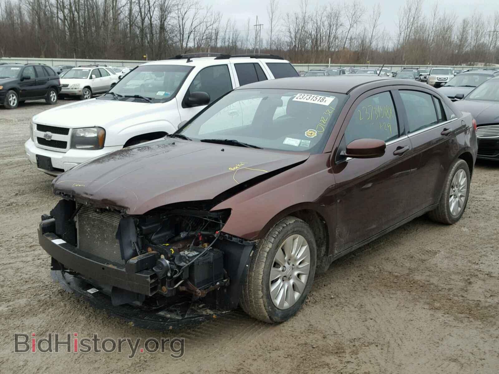 2013 CHRYSLER 200 - VIN: 1C3CCBAB3DN568997 - Фото 2